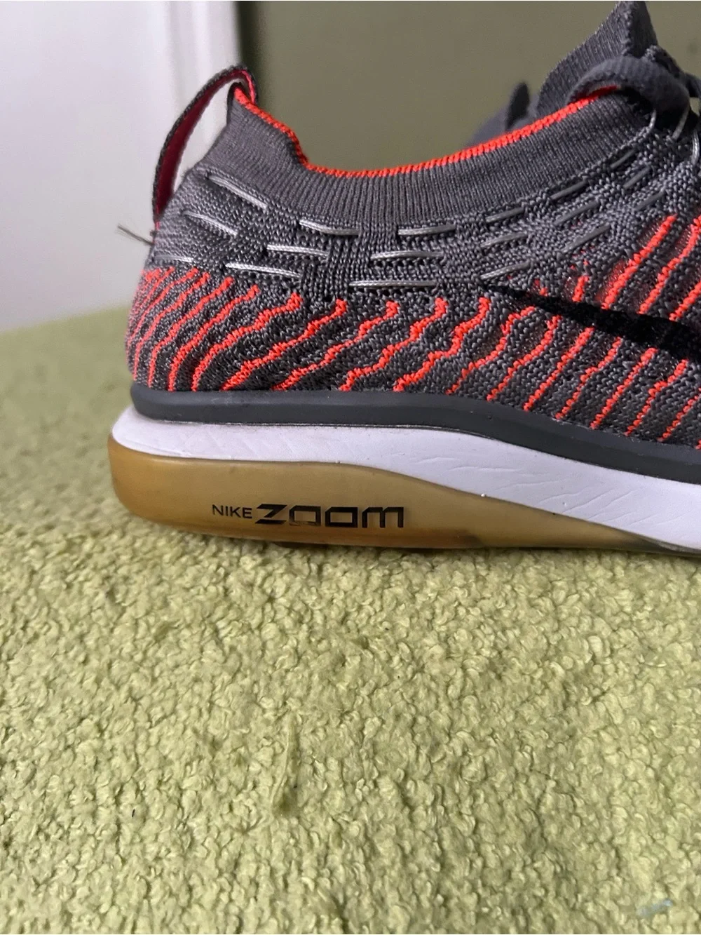 Nike Zoom Women’s Flyknit Sneakers - Gray & Orange Athletic Shoes Sz 6.5